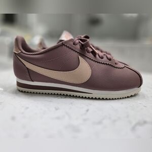 Nike Mauve and Beige Sneakers Women Size 7.5